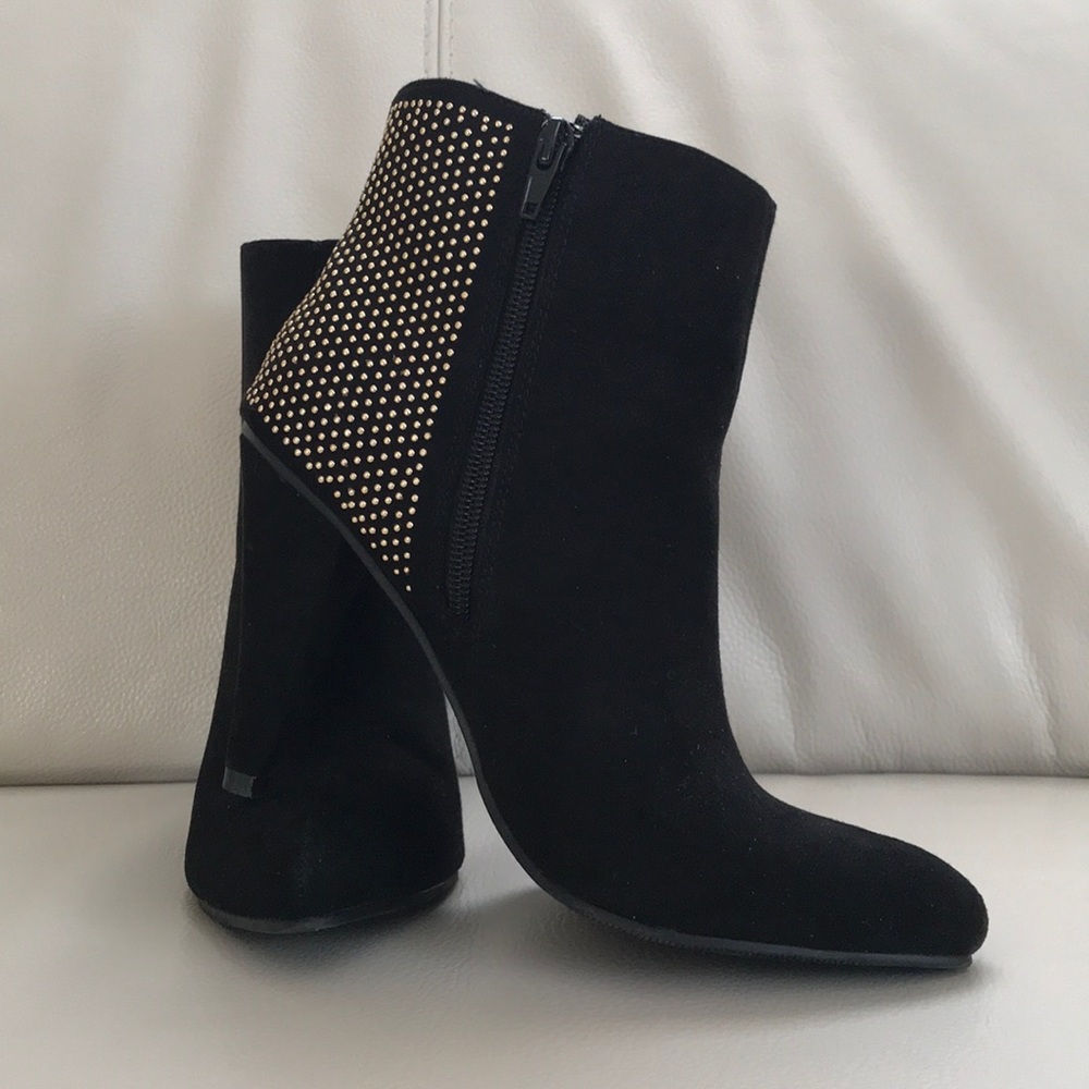 NEW Beautiful black booties with embellishment